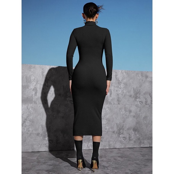 🖤 BLACK MOCK NECK BODYCON MAXI DRESS! - Picture 2 of 6